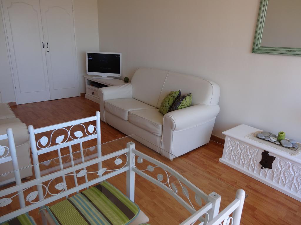 2 Bedroom Modern Apartment In Antibes With Sea View Quarto foto
