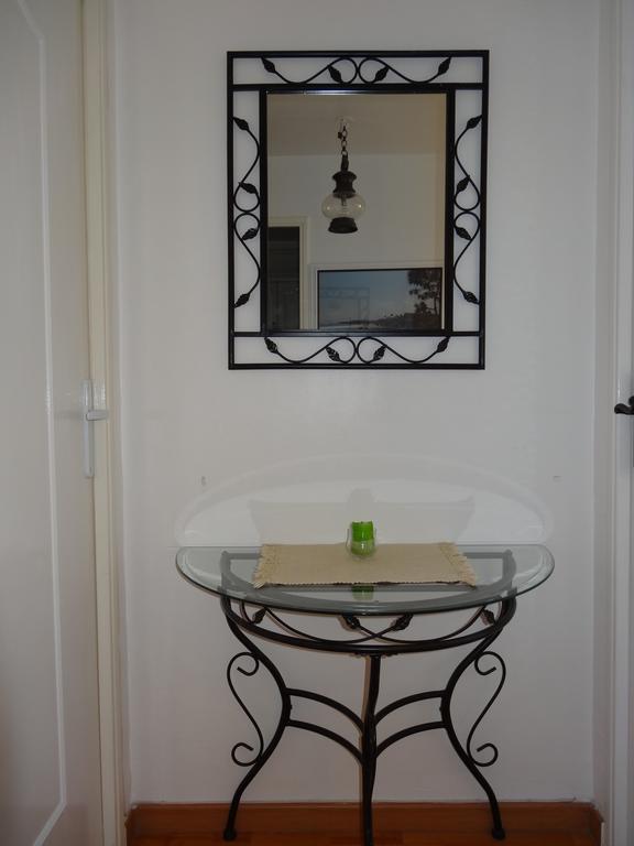 2 Bedroom Modern Apartment In Antibes With Sea View Quarto foto
