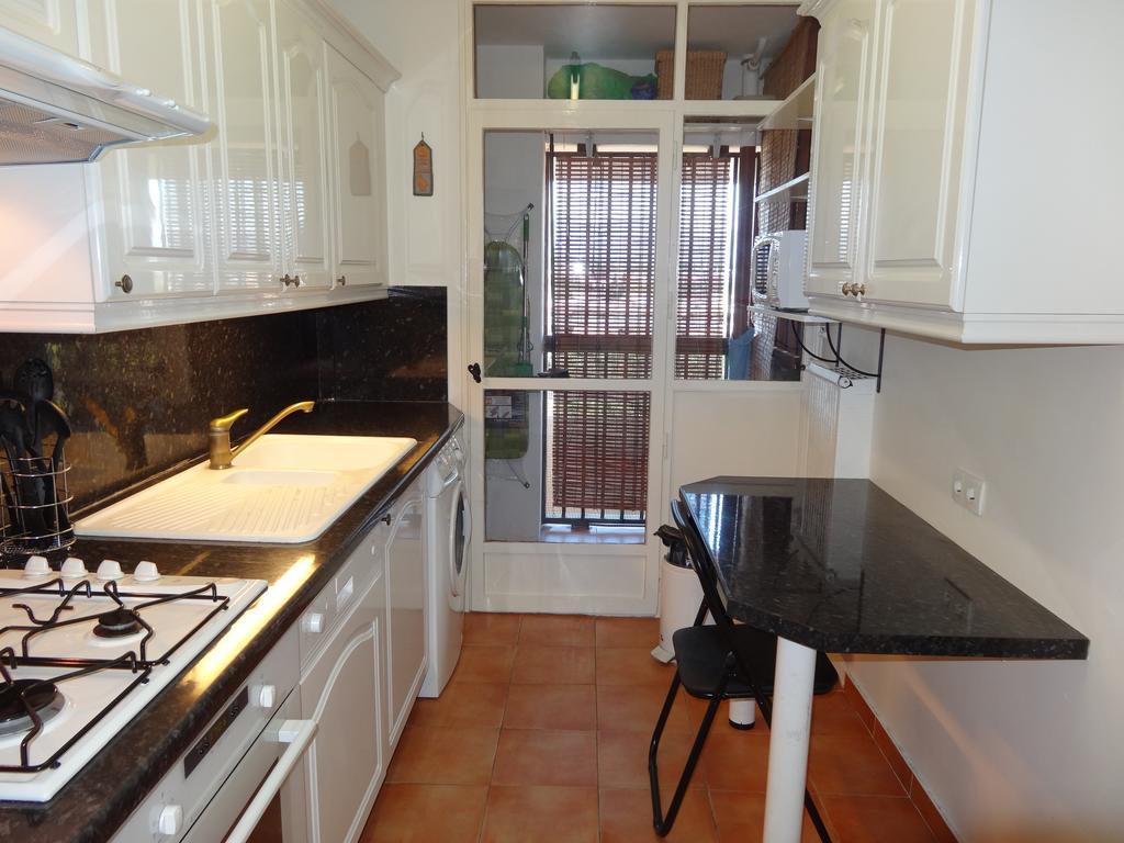 2 Bedroom Modern Apartment In Antibes With Sea View Quarto foto